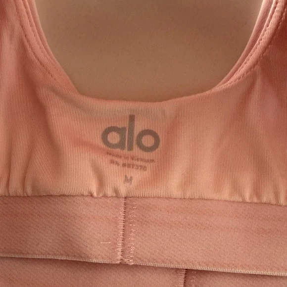 ALO Yoga Light Pink Sports Bra and Leggings Set - Picture 6 of 9